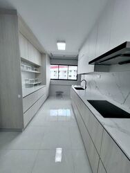 Tampines Street 42 (Tampines), Multi Generation #540889671